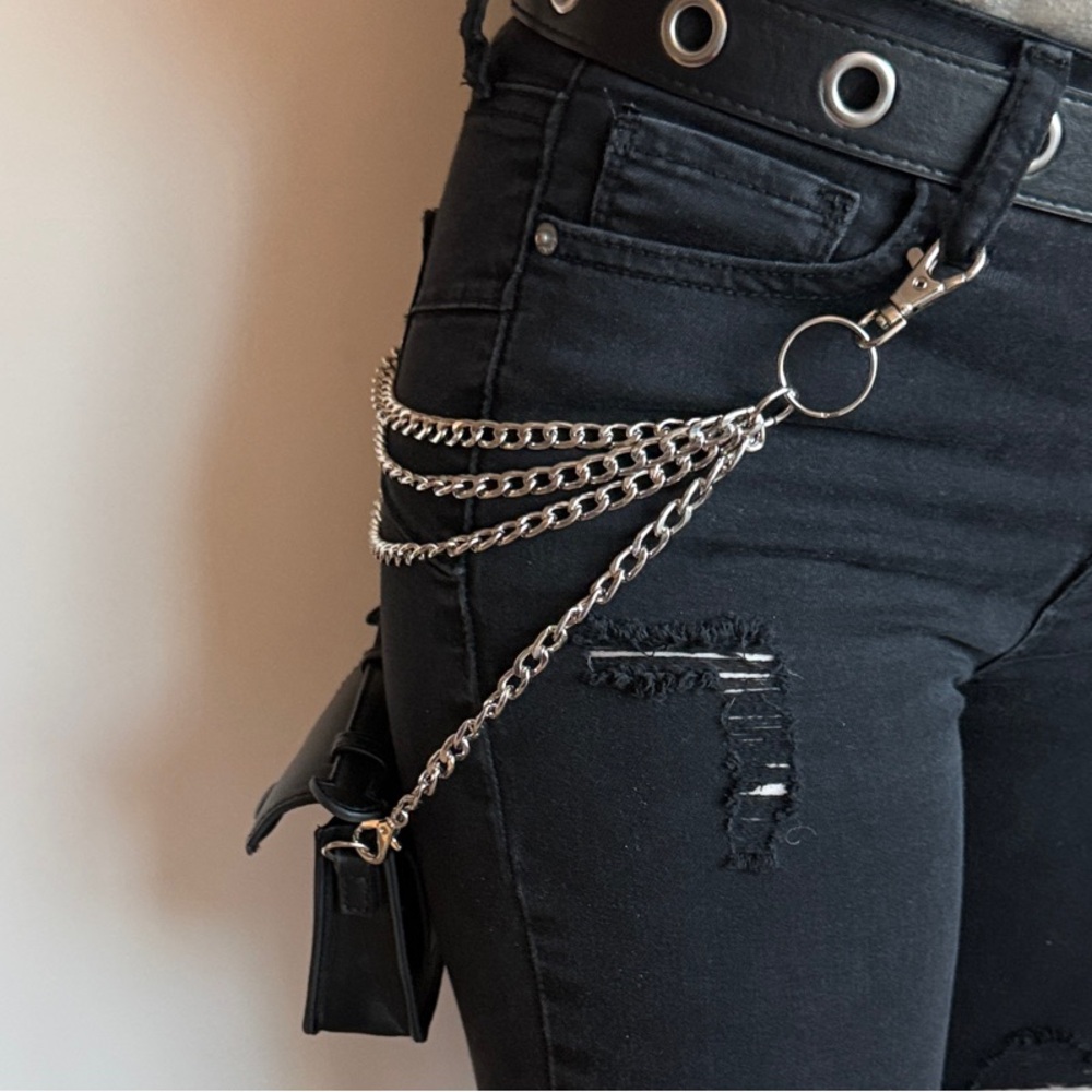 Hand Made, 1 of a Kind, Black Belt Chain Strap Women's bag